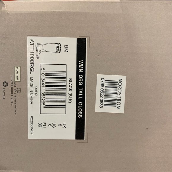 Hunter Original Tall Gloss Black Rain Boots (Size8/39) & Black Knee High Socks - Picture 15 of 16